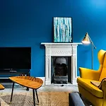 Sherlock\'S Residence By Allo Housing